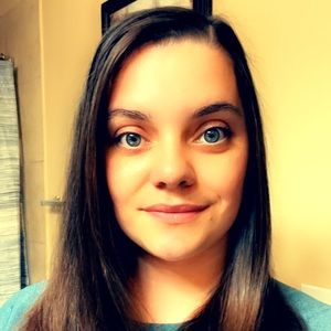 Meet your Posher, Sydni